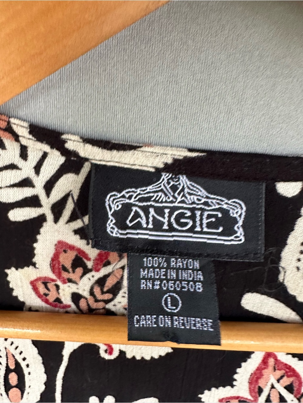 π5 for $45π Angie open top kimono size L - Picture 7 of 7